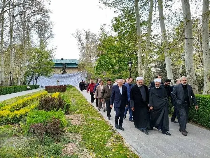 8نمایندگان+در+سعدآباد