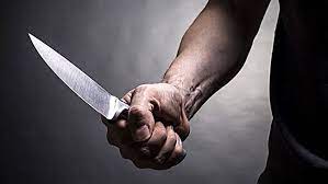 مردی پسرش را با 14 ضربه چاقو کشت