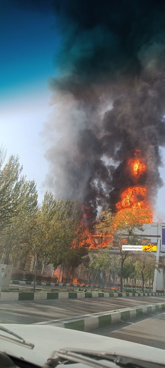 ویدئویی از آتش سوزی عجیب پل هوایی در مشهد