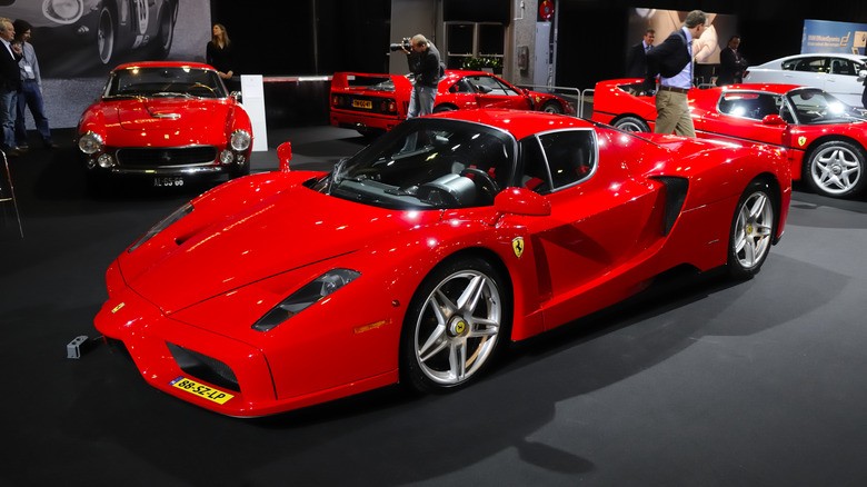2-ferrari-enzo-1752681146