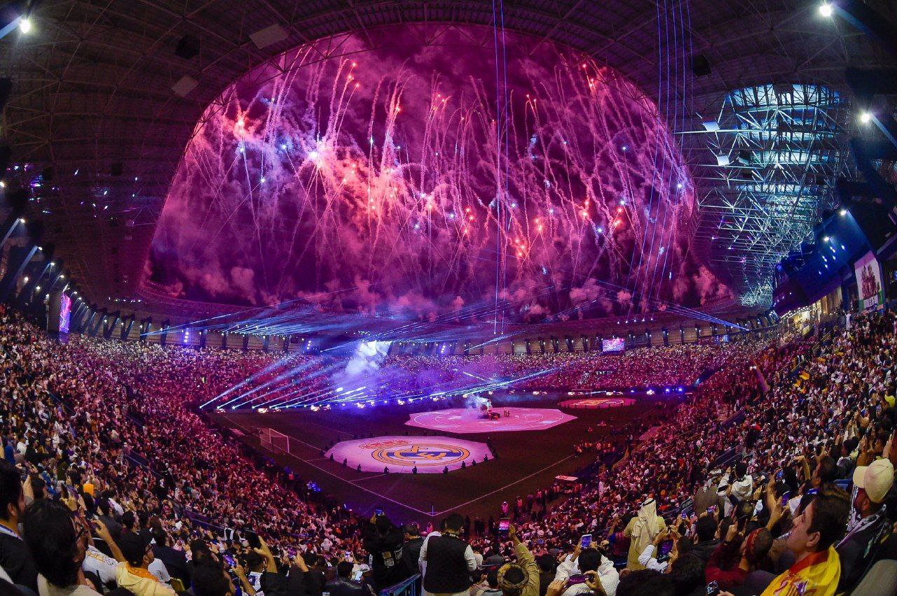 حال و هوای ورزشگاه میزبان ال‌کلاسیکو در عربستان 