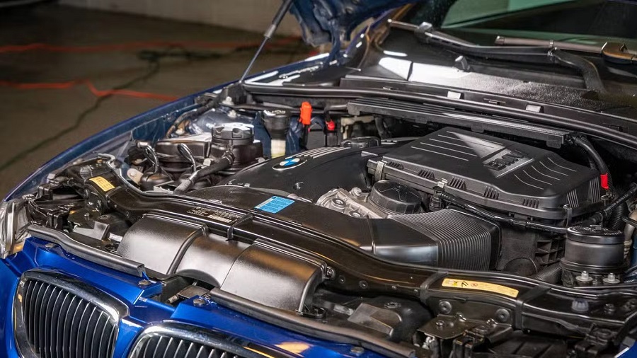14fastest-used-car-for-20-000-2007-bmw-335i-e90-engine-ezgif.com-avif-to-jpg-converter