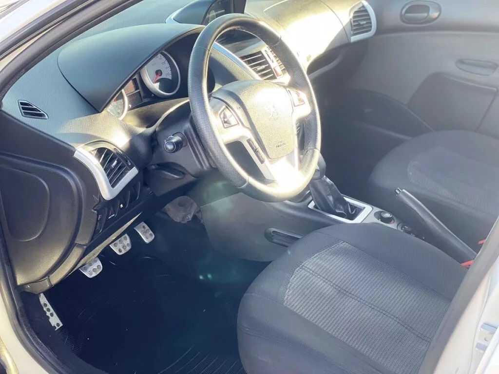 Peugeot-207-SD-4-1024x768