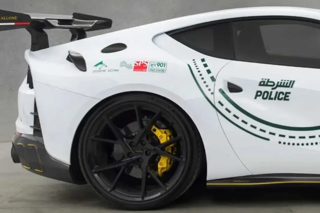 ferrari-812-superfast-dubai-police-car-by-mansory-3-1024x683.jpg