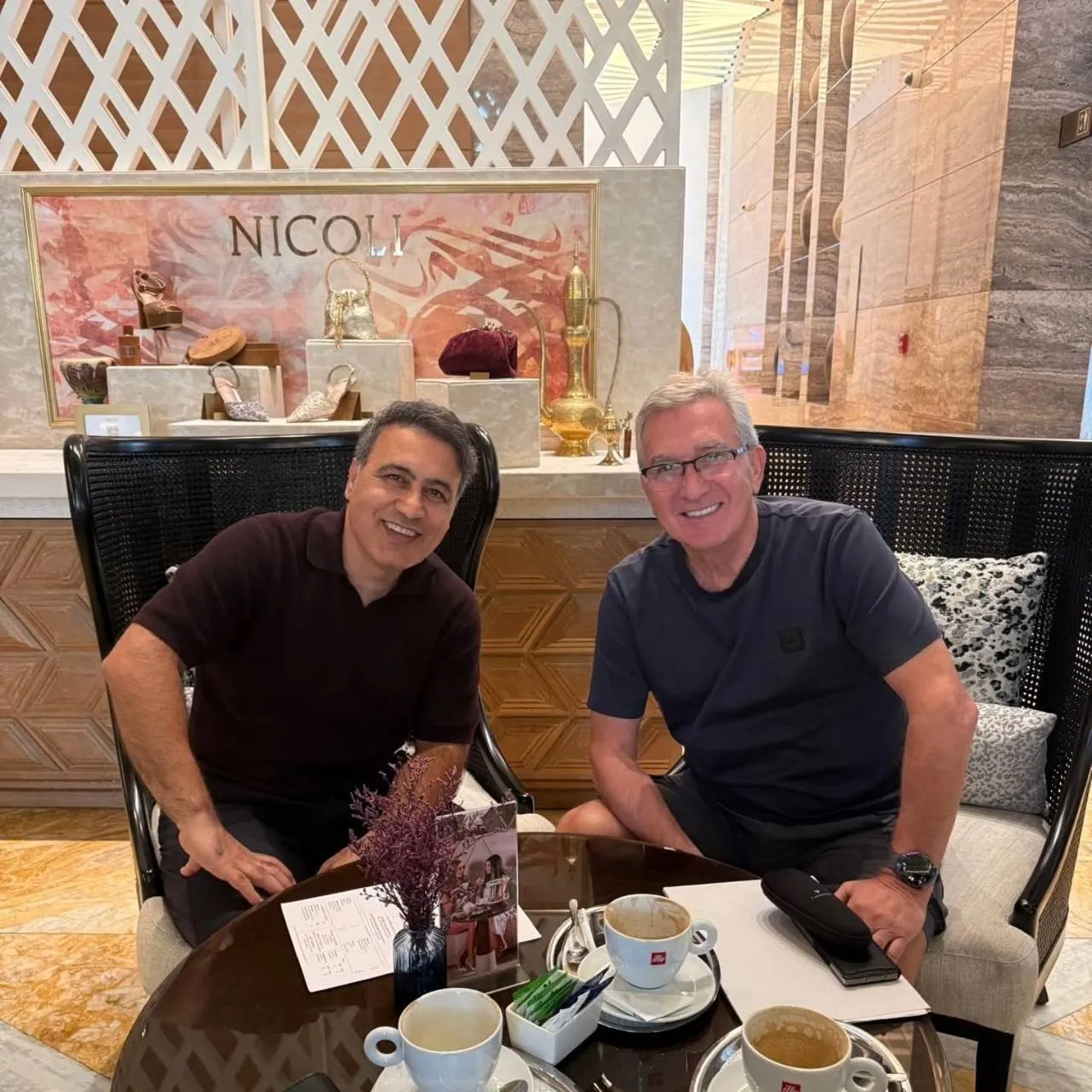 دیدار سرمربی محبوب پرسپولیس با مهدویکیا در امارات دیدار سرمربی محبوب پرسپولیس با مهدویکیا در امارات