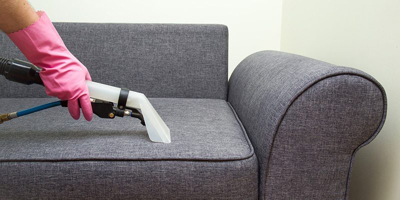 Couch-Cleaning