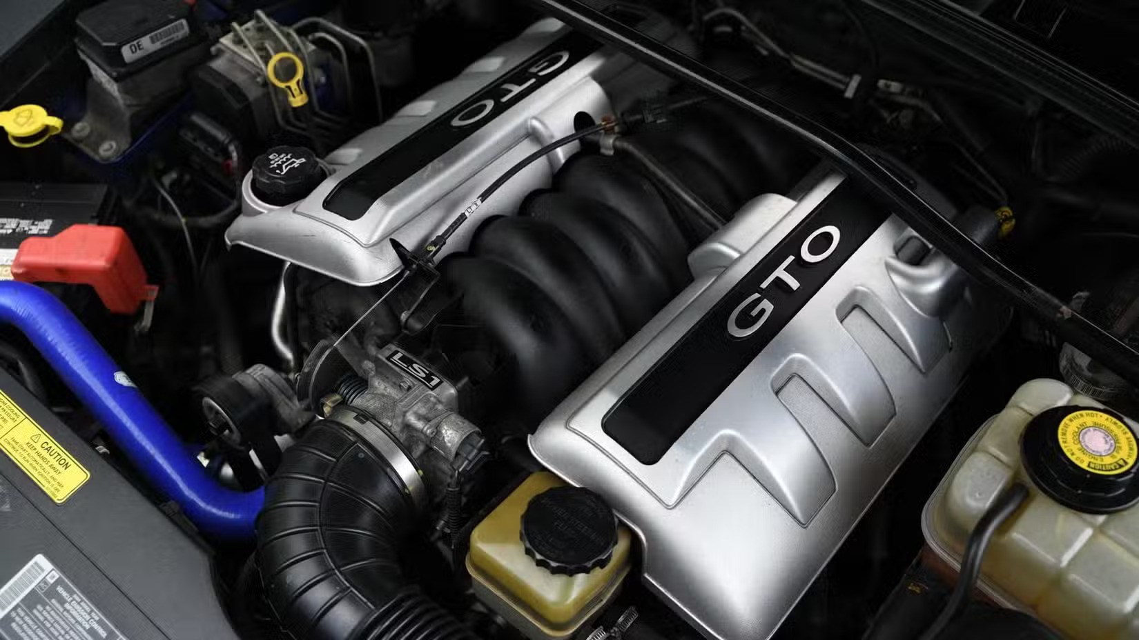 16fastest-used-car-for-20-000-2004-pontiac-gto-engine-ezgif.com-avif-to-jpg-converter