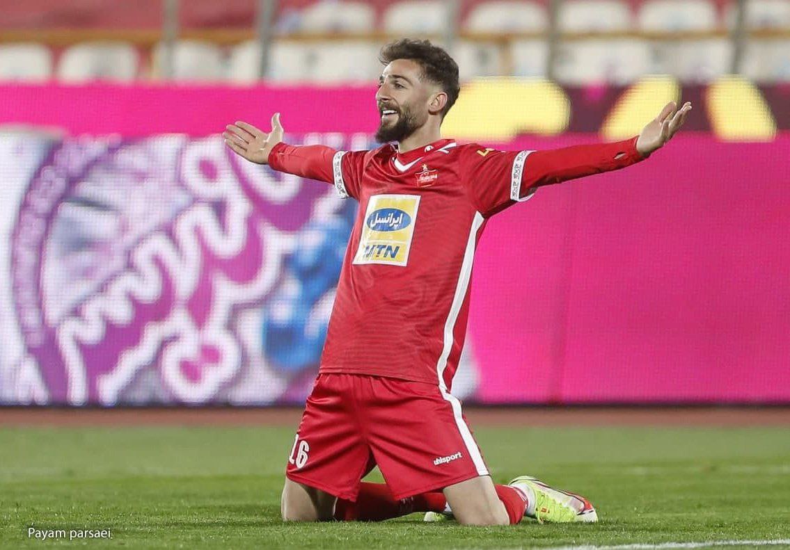 مهاجم پرحاشیه در پرسپولیس ماندنی شد