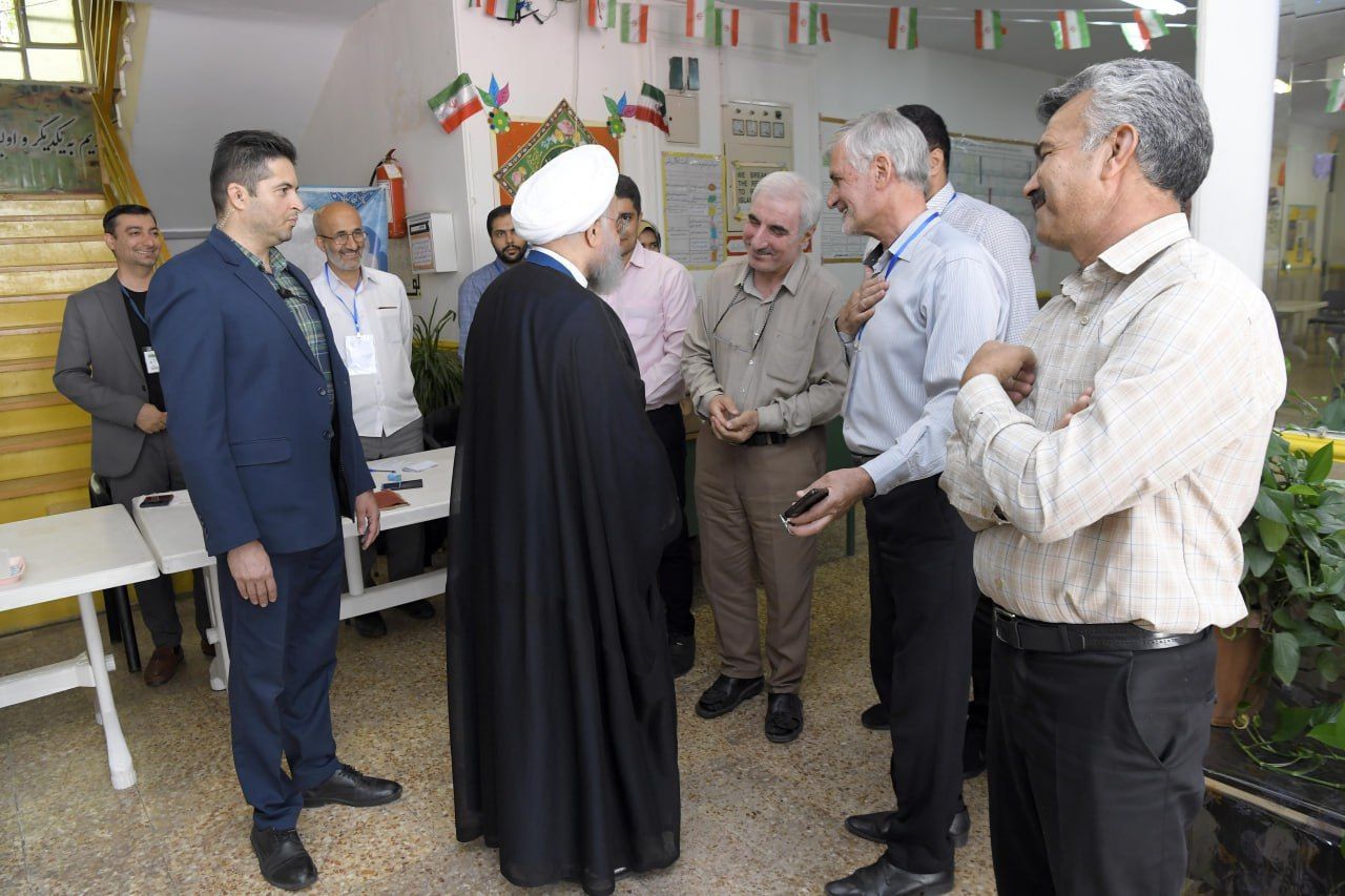 تصویر معناداری که امروز از روحانی منتشر شد 