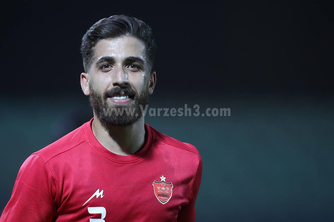 مدافع پرسپولیس حاضر به جدایی از این تیم نیست