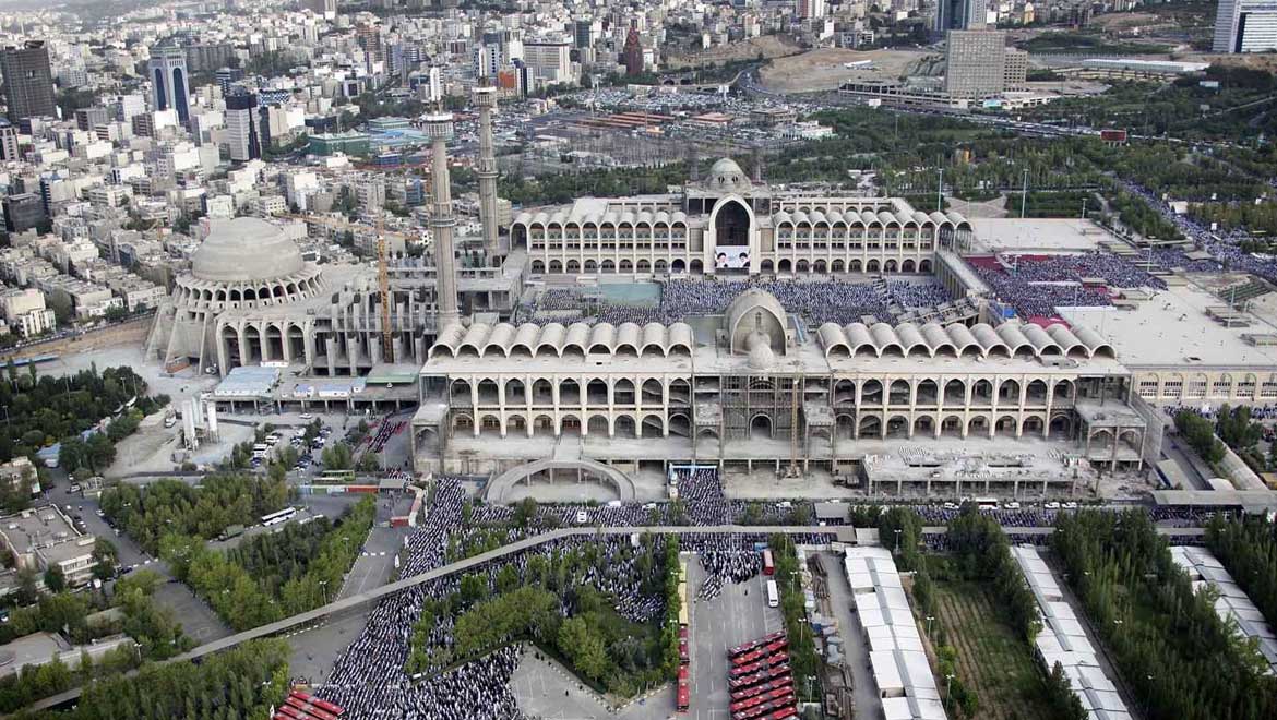 شعار «مرگ بر اسرائیل» در صحن مصلی تهران