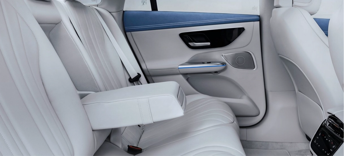 Mercedes-Benz-EQE-S7