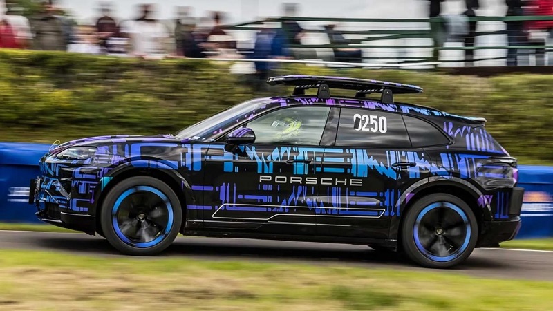 2026-Porsche-Cayenne-Turbo-electric-3