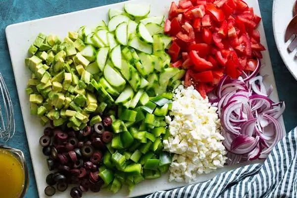 cut-vegtable-for-Greek-salad