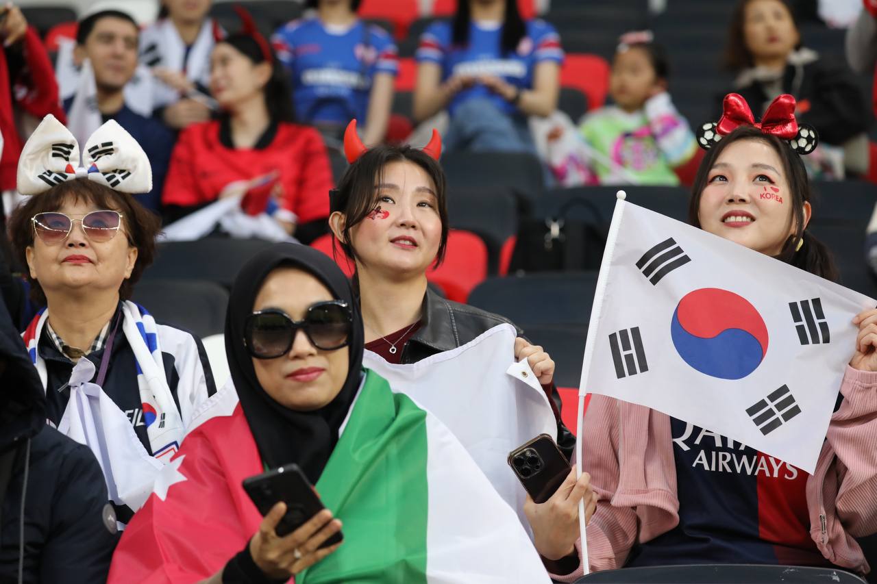 تصاویری خاص از هواداران زن کره جنوبی و اردن 