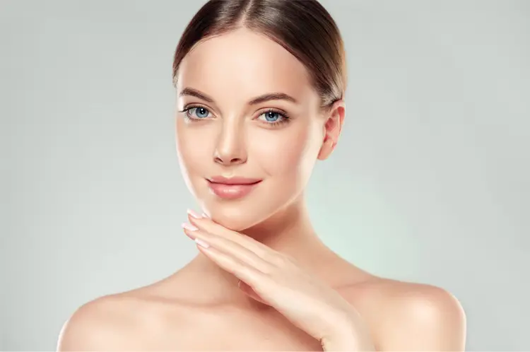 پوستی شاداب‌تر در چند جلسه؛ معجزه مزوتراپی و مزوهای جوانساز