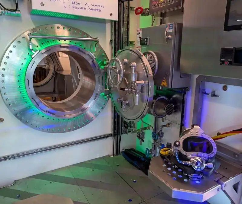 ایستگاه+زیردریایی (1)