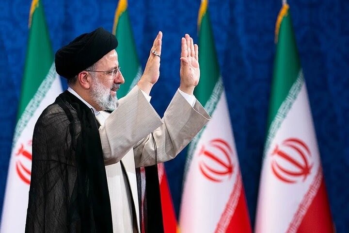 کاروان ایران در المپیک به نام رییس‌جمهور شهید