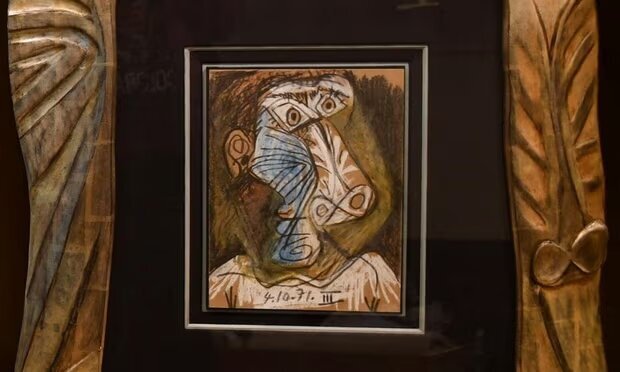 عکسی از نقاشی دزدیده‌شده پیکاسو در زیرزمین