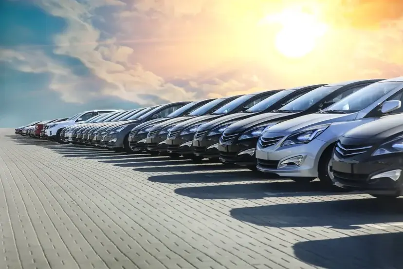 بازار-خودرو-7-ak96167-828x552