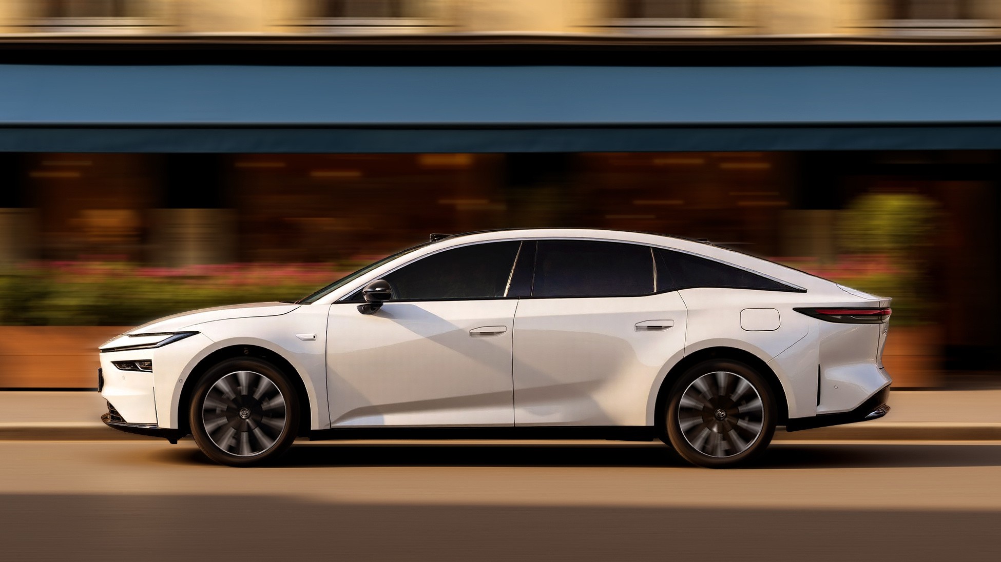 toyota-bz7-xiaomi-huawei-harmonyos-8