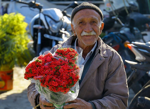 حال و هوای بازار گل محلاتی در آستانه نوروز باستانی