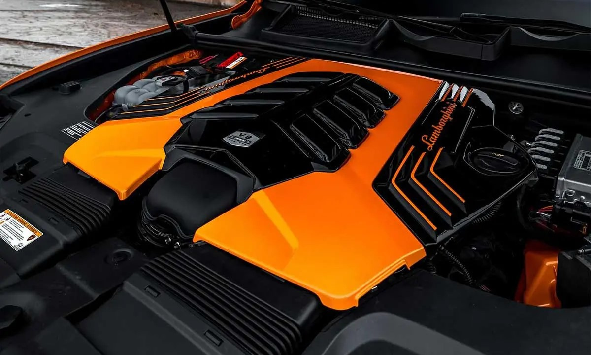 Lamborghini-Urus-RS-Edition-4