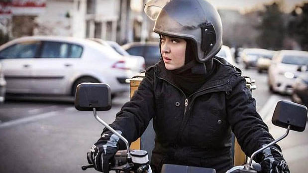 جسورترین زنان ایرانی که جرات موتورسواری در خیابان دارند
