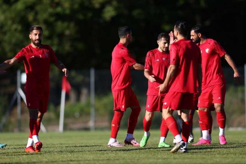 چهار بازیکن از پرسپولیس جدا می‌شوند