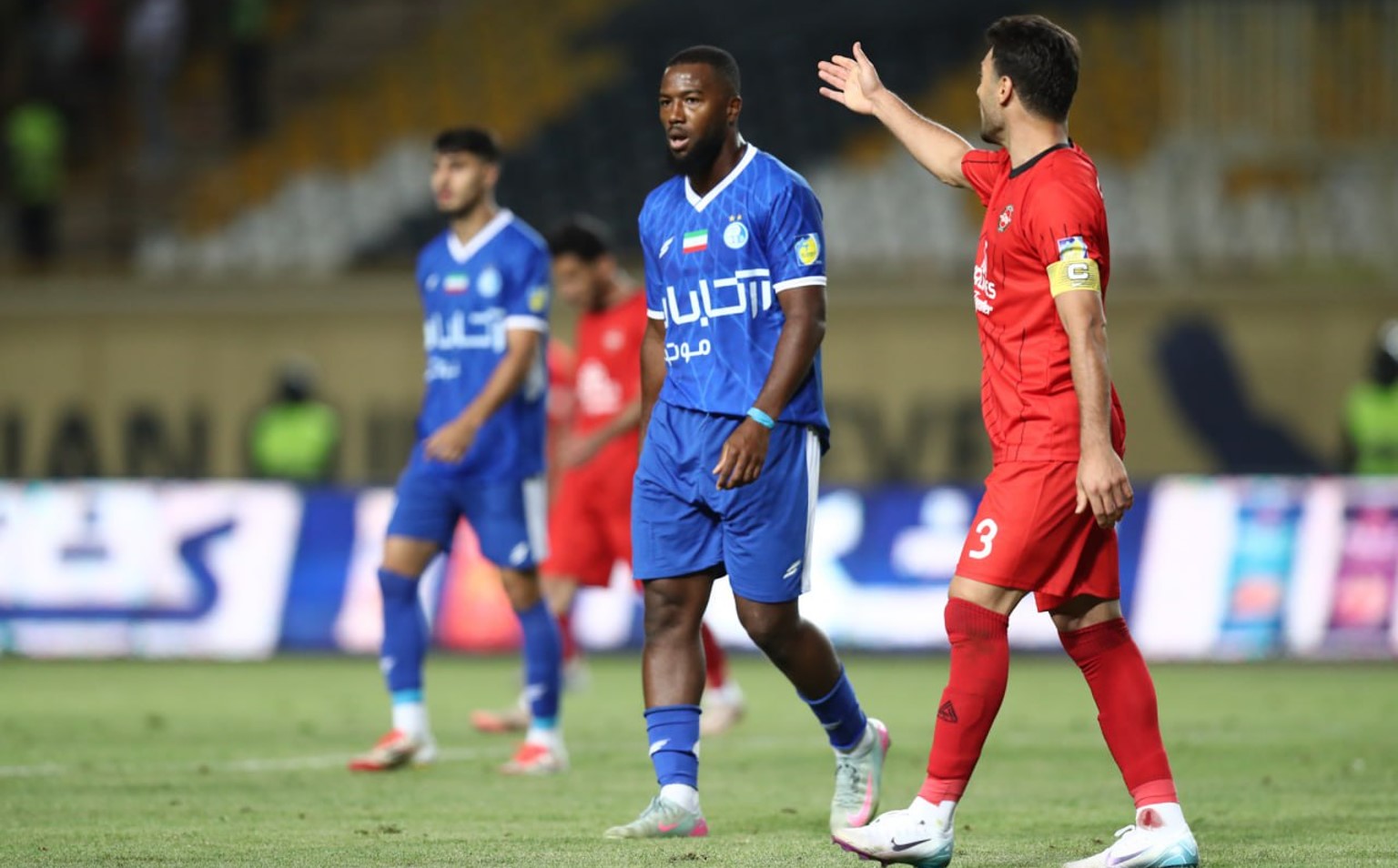 duckensnazon-esteghlal-shojakhalilzade-tractor-2025