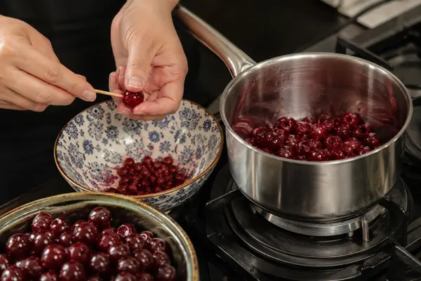 prepare-cherry