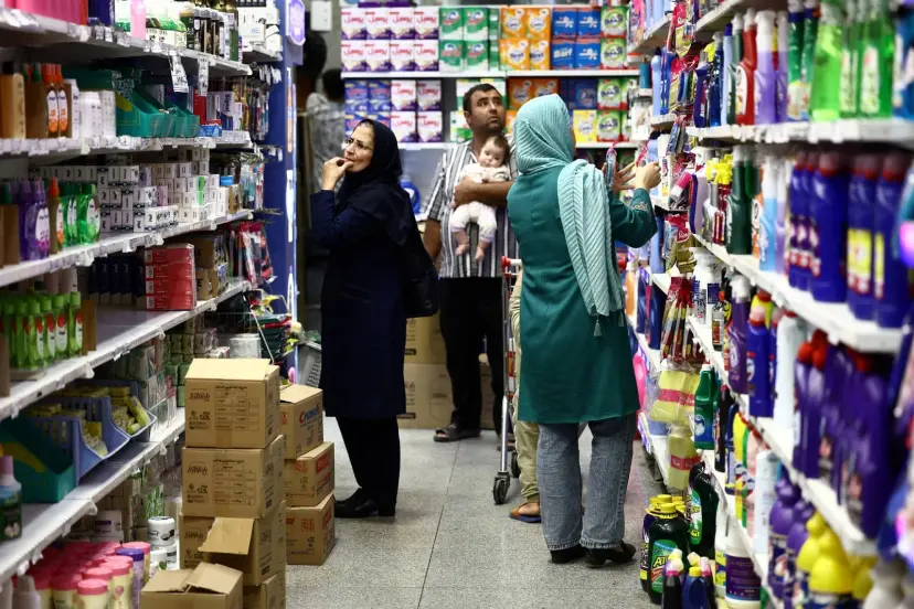 grocery-shopping-supermarket-aisle-6ab7d03726095bcf320fd10b