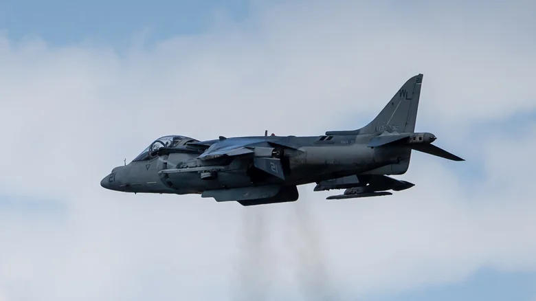 AV-8-HARRIER-2
