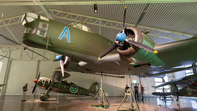 4-propeller-planes-powered-by-diesel-engines-junkers-ju-86-1756196671