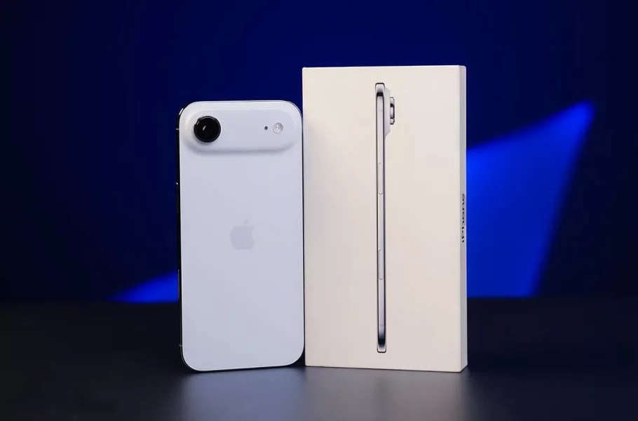 DigiPics-iPhone-17-Air-4.jpg-910x600_11zon