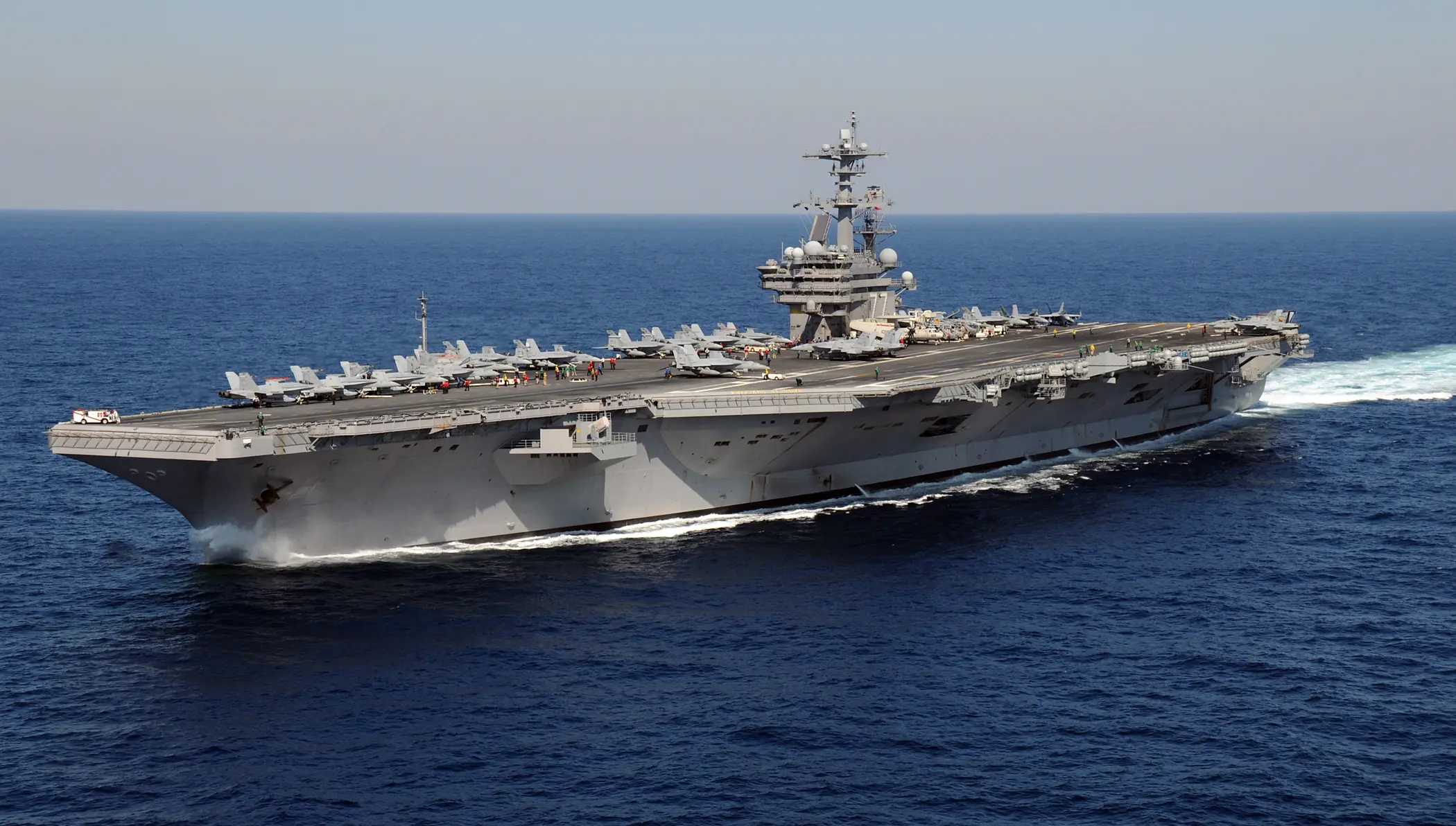 US_Navy_110129-N-3885H-158_USS_George_H.W._Bush_(CVN_77)_is_underway_in_the_Atlantic_Ocean
