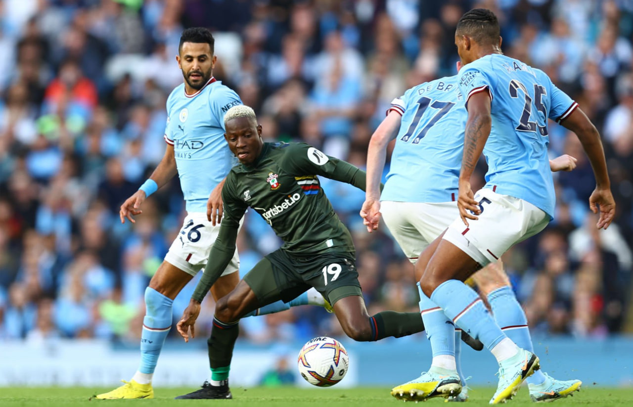 moussa_djenepo_of_southampton-riadmahrez-kevindebruyne-manchestercity-2025