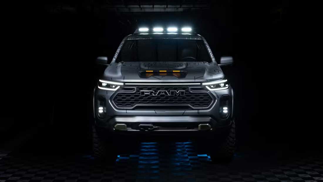 ram-dakota-nightfall-concept-rear-3