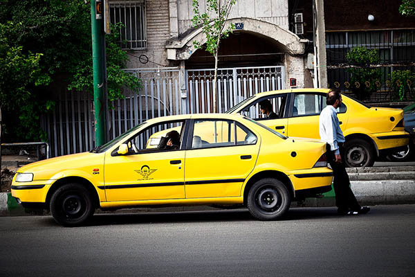 اقدام خبرساز یک راننده تاکسی برای حجاب مسافرانش