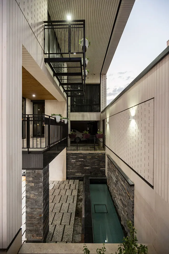 house-for-tree-10