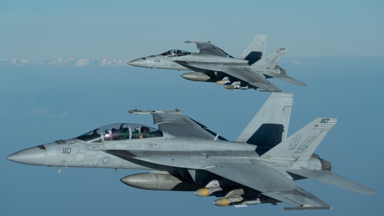 4-two-fa-18-super-hornets-in-flight