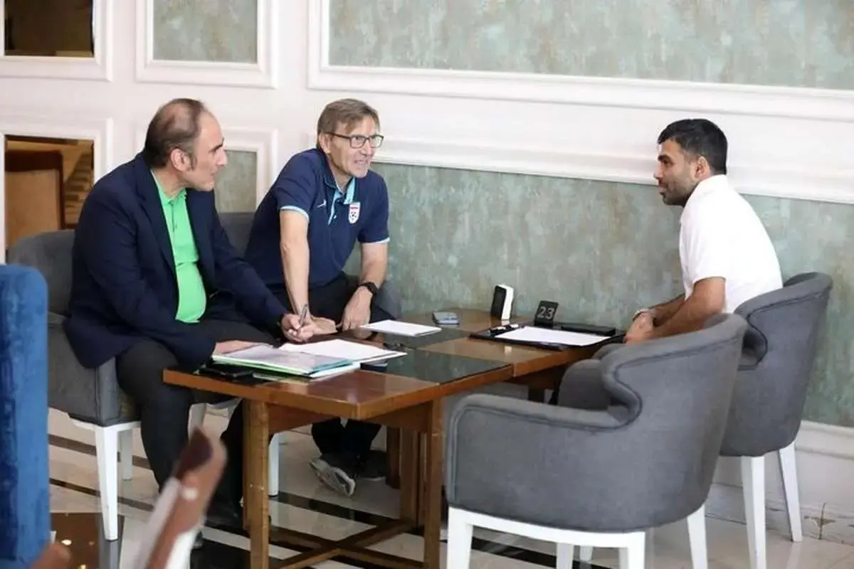 آنتونیو+مانیکونه