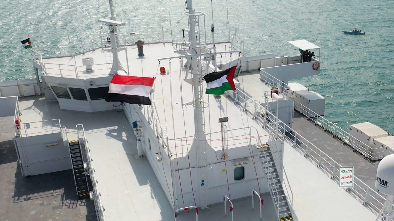 اولین تصاویر یمن از لحظه توقیف کشتی اسرائیل
