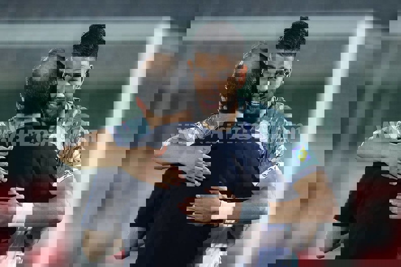 le0vvb2c7