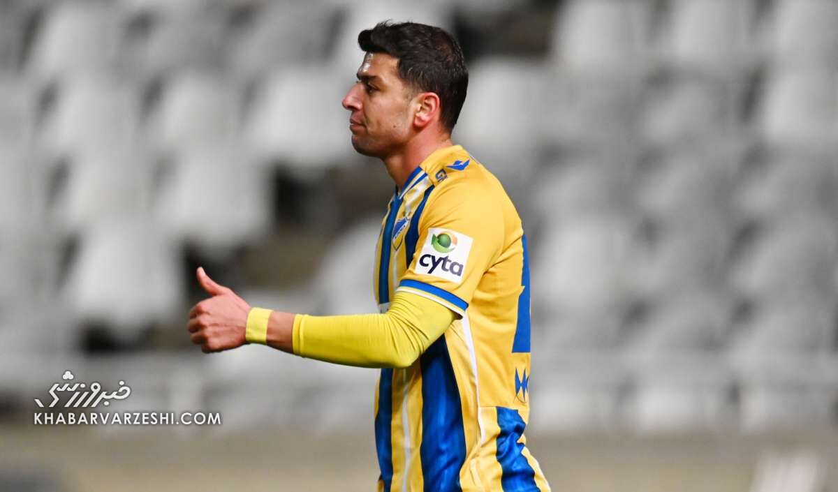 شماره ۸ استقلال در قبرس گل کاشت