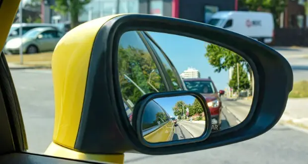 blind-spot-mirrors-work-drawbacks_11zon