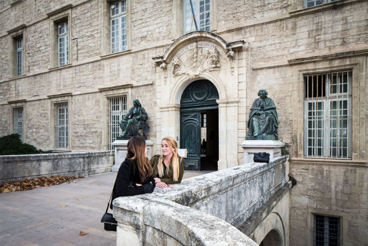 بهترین دانشگاههای پزشکی فرانسه