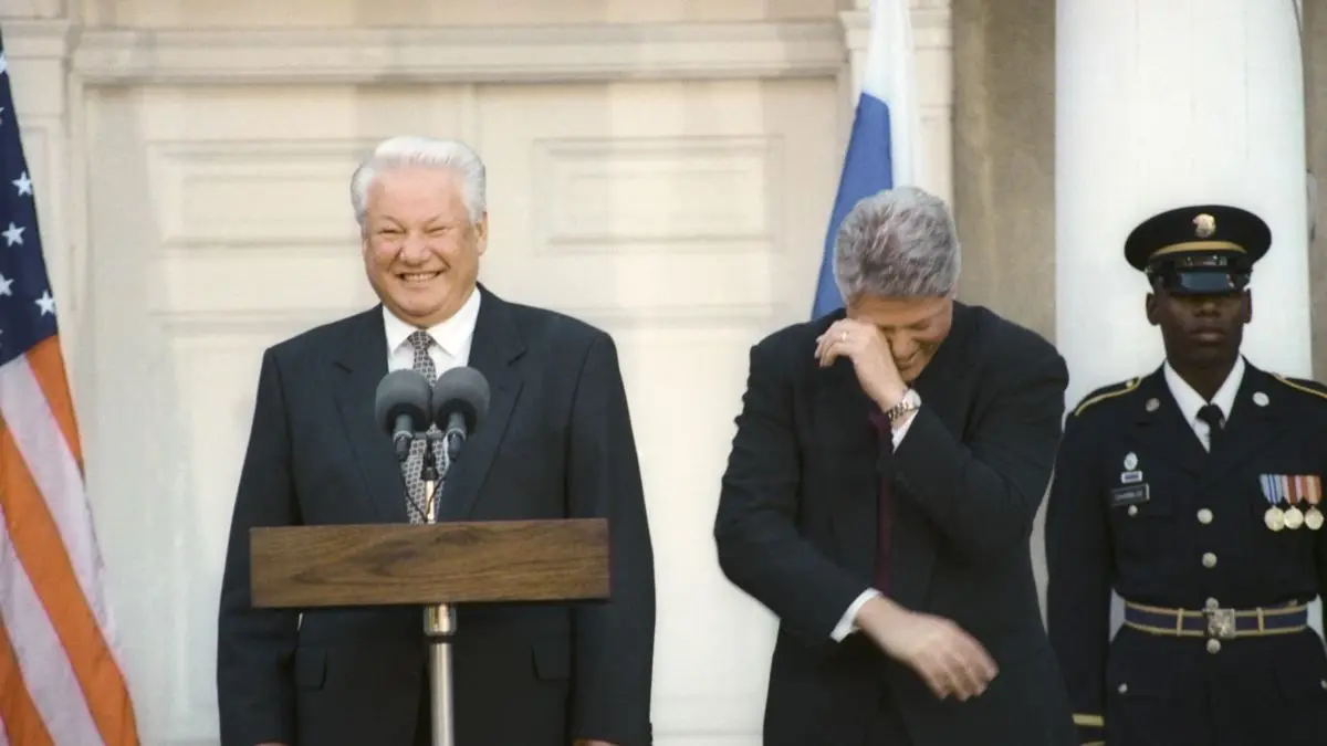 Boris_Yeltsin_with_Bill_Clinton-1