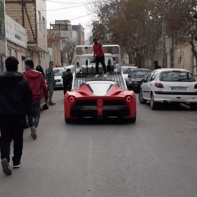 تصاویری دیدنی از یک خودروی فراری دست‌ساز در مشهد