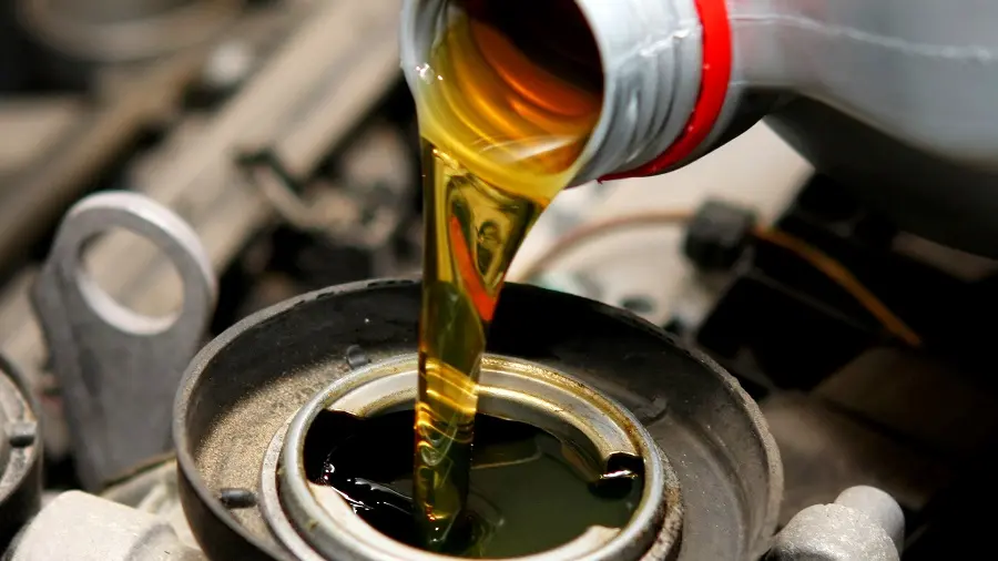 engine-oil-2-68c7ba1f8f37ffd7b24f5952